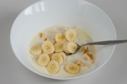 название картинки Фруктовый салат из бананов и яблок