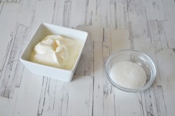 Фруктовый салат с пекинской капустой яблоками и гранатами - шаг 1