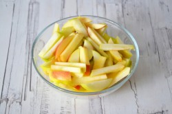 Фруктовый салат с пекинской капустой яблоками и гранатами - шаг 6