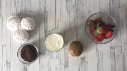 название картинки Фрукты в зефирном креме