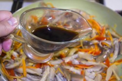 название картинки Фунчоза с грибами