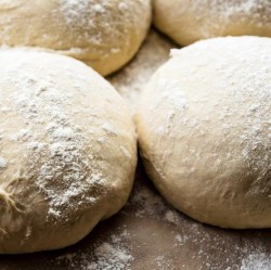 Галета с жареными грибами и луком