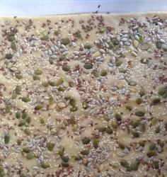 название картинки Печенье с семечками и кунжутом галетное