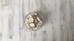 Гнезда с грибами