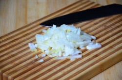 название картинки Гнездо глухаря салат классический с перепелиными яйцами и курицей