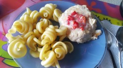 Гнёзда из курицы с сыром и помидорами в духовке - шаг 12 Гнёзда из курицы с сыром и помидорами в духовке - шаг 12