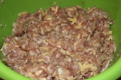 Гнёзда из макарон с мясным фаршем - шаг 1