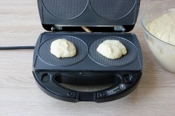 Голландские вафли на сухих дрожжах