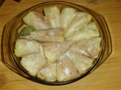 Голубцы с капустой и фаршем в духовке - шаг 19