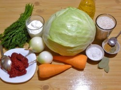 Голубцы с капустой и фаршем в духовке - шаг 1