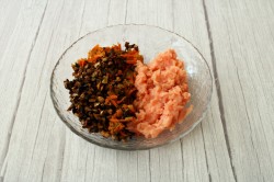 название картинки Горбуша фаршированная запеченная в духовке целиком