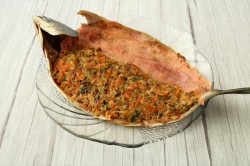 название картинки Горбуша фаршированная запеченная в духовке целиком