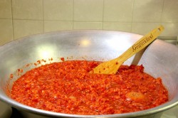 название картинки Аджика перец болгарский чеснок с ранетками на зиму