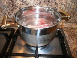 Гороховый суп на мясном бульоне по-фински