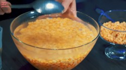 Гороховый суп-пюре с сырокопченой колбасой - шаг 2 Гороховый суп-пюре с сырокопченой колбасой - шаг 2