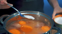 Гороховый суп-пюре с сырокопченой колбасой - шаг 6 Гороховый суп-пюре с сырокопченой колбасой - шаг 6