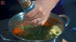 Гороховый суп-пюре с сырокопченой колбасой - шаг 9 Гороховый суп-пюре с сырокопченой колбасой - шаг 9