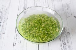 Гороховый суп с копченой колбасой - шаг 2