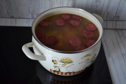 Гороховый суп с копченой колбасой - шаг 10