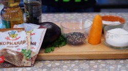 Горячая закуска из баклажан с морковью по-корейски