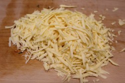 Горячие бутерброды с копченой колбасой