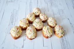 название картинки Горячие бутерброды с крабовыми палочками и сыром