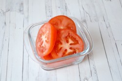 название картинки Бутерброды с помидорами и сыром в духовке