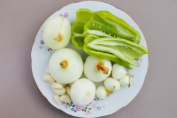 Говядина на костре в казане по китайски