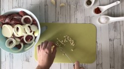 Говядина с грибами в духовке