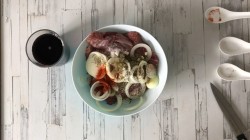 Говядина с грибами в духовке