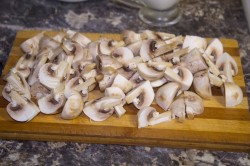 Говядина с грибами в сливочном соусе