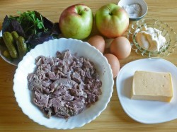 Говядина с яблоками салат