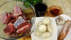 Говяжьи ребрышки томленые в духовке