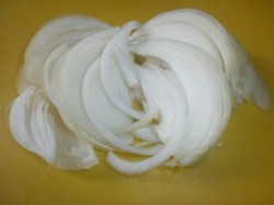 Говяжья печень с яблоками и луком по-берлински - шаг 5