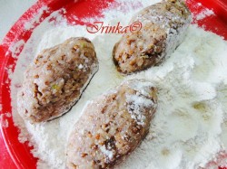 название картинки Гречаники в томатном соусе в мультиварке