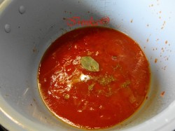 название картинки Гречаники в томатном соусе в мультиварке