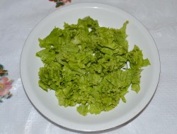 Классический Греческий салат с сухариками и курицей