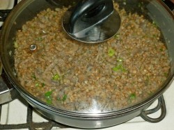 название картинки Гречка с грибами и луком