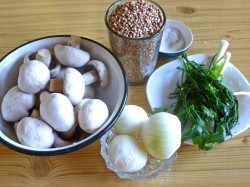 название картинки Гречка с грибами и луком