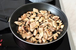 название картинки Гречка с грибами морковью и луком