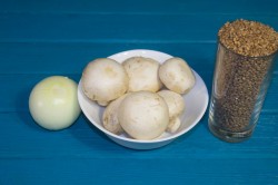 название картинки Гречка с грибами в горшочке