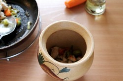 Гречка с курицей в горшочке