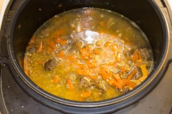 название картинки Гречка с мясом и морковью в мультиварке