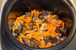 название картинки Гречка с мясом и морковью в мультиварке