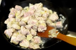 Гречка с мясом в горшочках в духовке - шаг 6 Гречка с мясом в горшочках в духовке - шаг 6