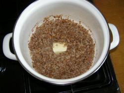 Гречневая каша с молоком «Привет из детства»