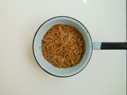 название картинки Гречневая лапша с говядиной и овощами