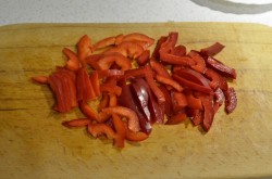 Гречневая лапша с курицей и овощами