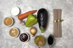 название картинки Гречневая лапша с овощами