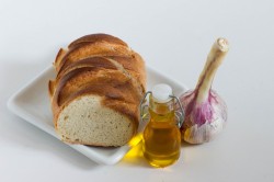 название картинки Гренки из батона с чесноком на сковороде